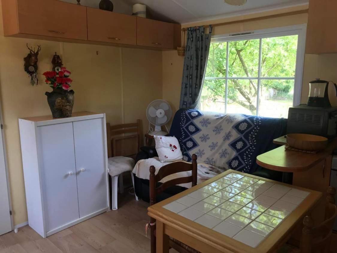 Mobil Home A La Ferme Saint-Martin-de-la-Mer المظهر الخارجي الصورة